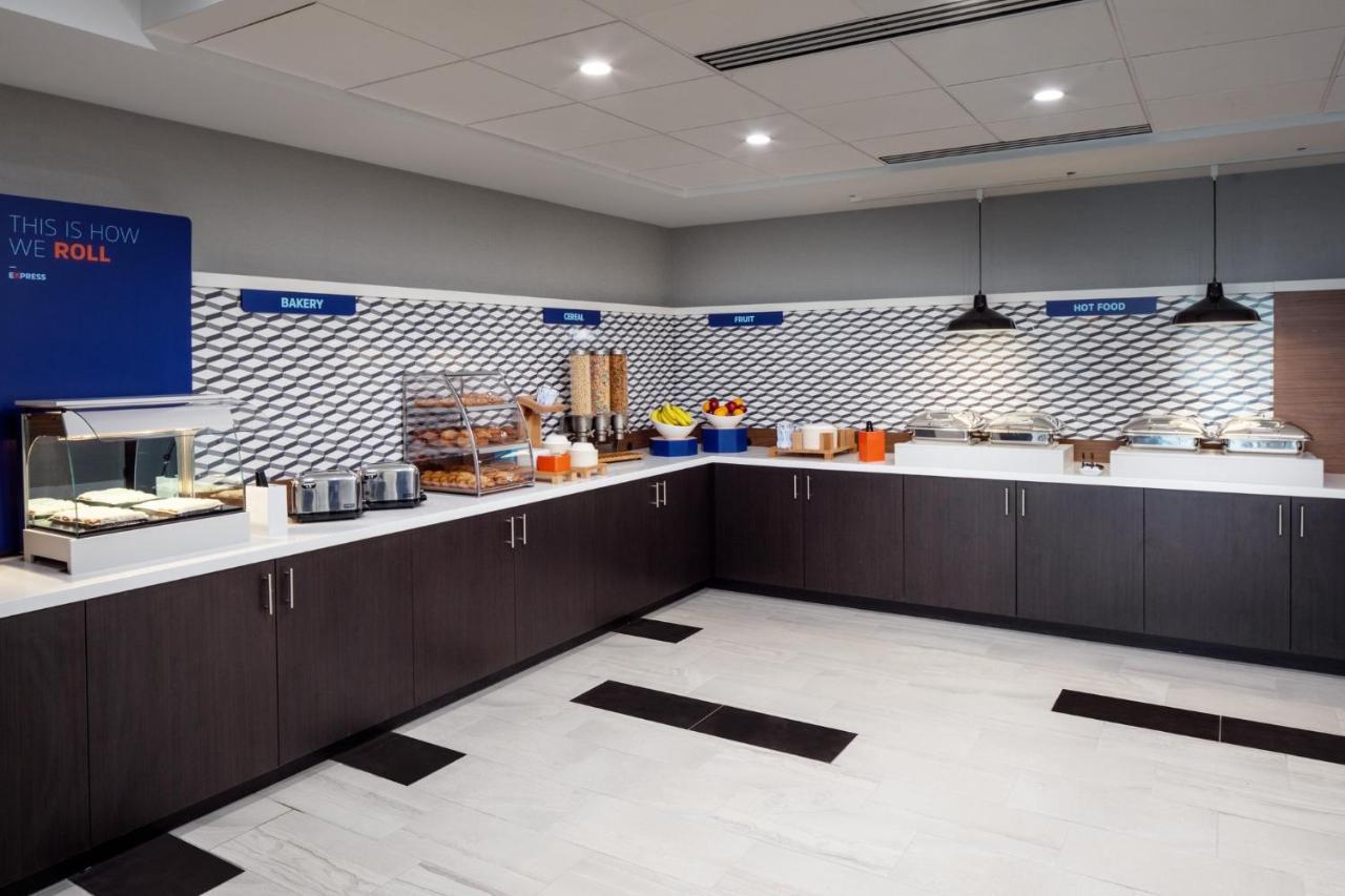 Holiday Inn Express Washington Dc Downtown By Ihg Exterior photo